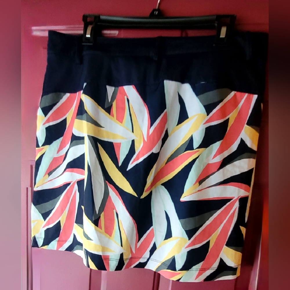 LADY HOGAN Leaf Print Skorts - Size 12